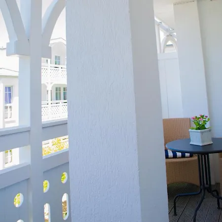 Ferienwohnung Mit Balkon Und Seeblick * Sellin (Rugen)